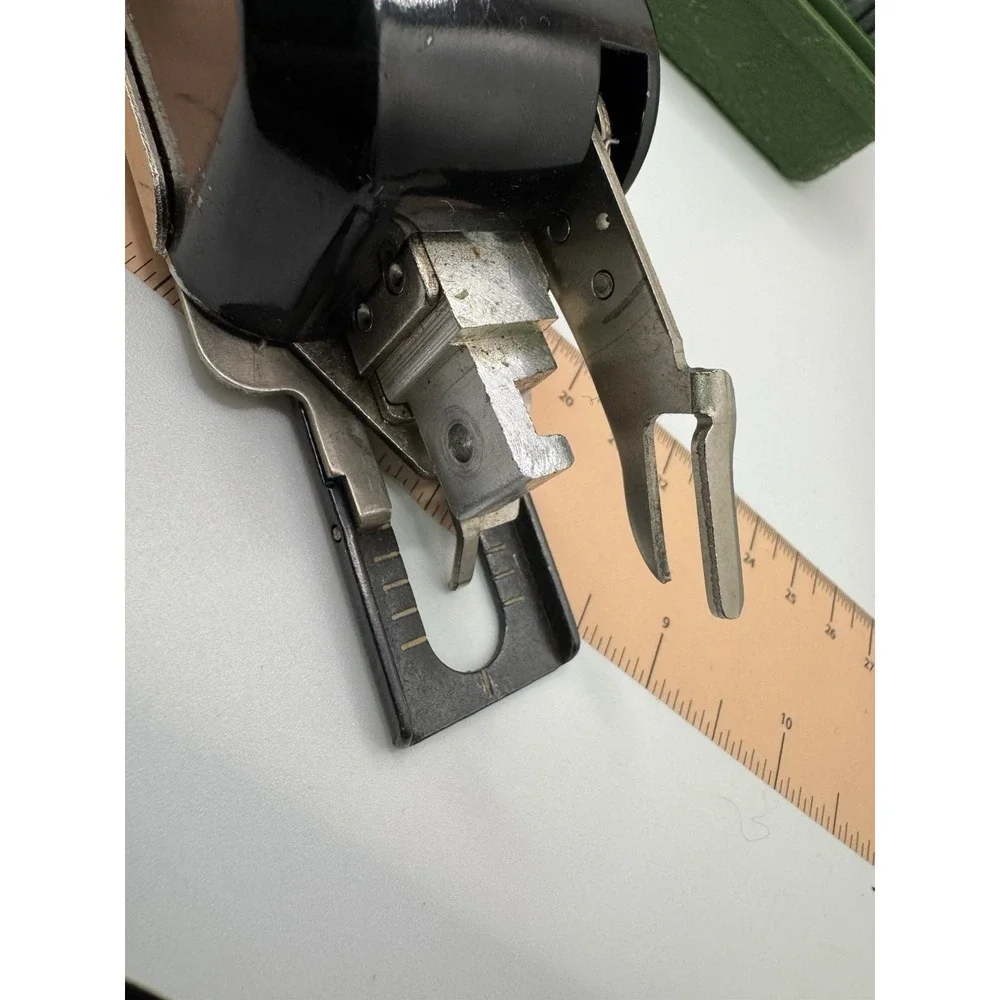 SINGER Buttonholer Sewing Machine Attachment - Untested